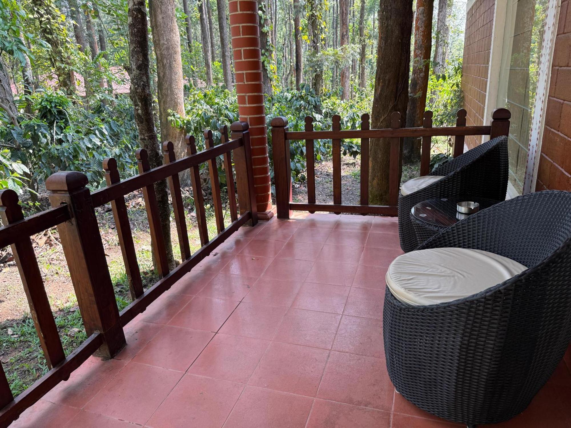 Coffee Grove Resort Chikmagalūr Esterno foto